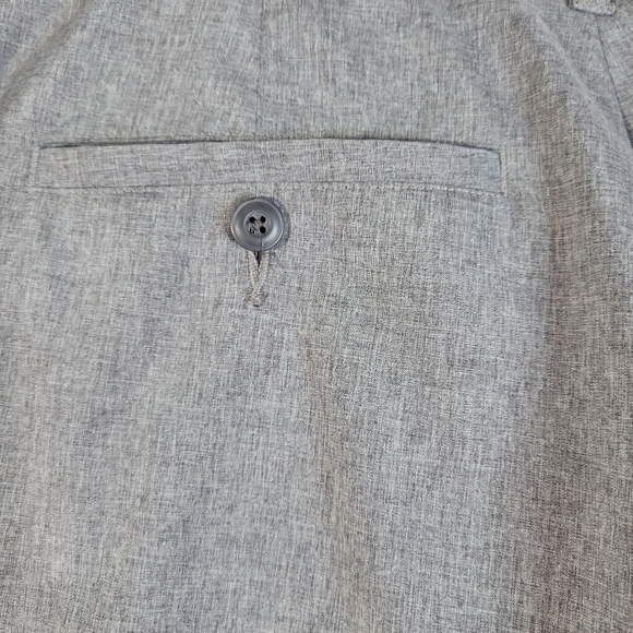 Mens PGA Tour Golf Shorts Gray Size says 42 but waist measures 39 - Picture 5 of 7